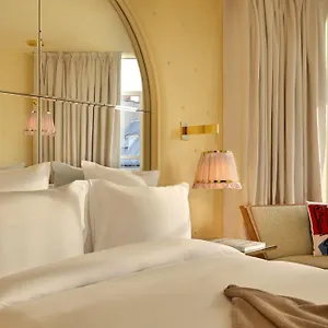 9confidentiel 4*, Paris France